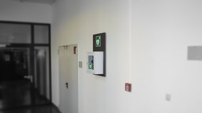 Standort Defibrillator Werkhallen A_06_WH_bild_defibrillator